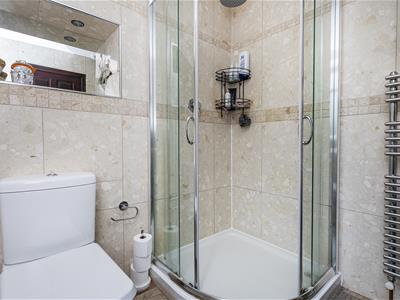 En Suite Shower Room